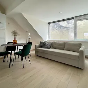  Appartamento Charming Duplex On The Canal Belgio
