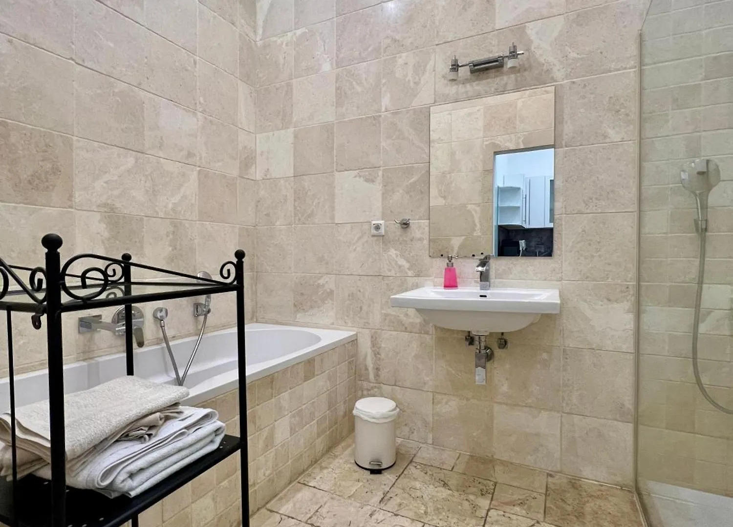 Rema Apartments 1080 ウィーン